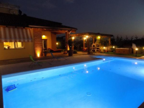 Villa with private swimming pool & Spa Parma